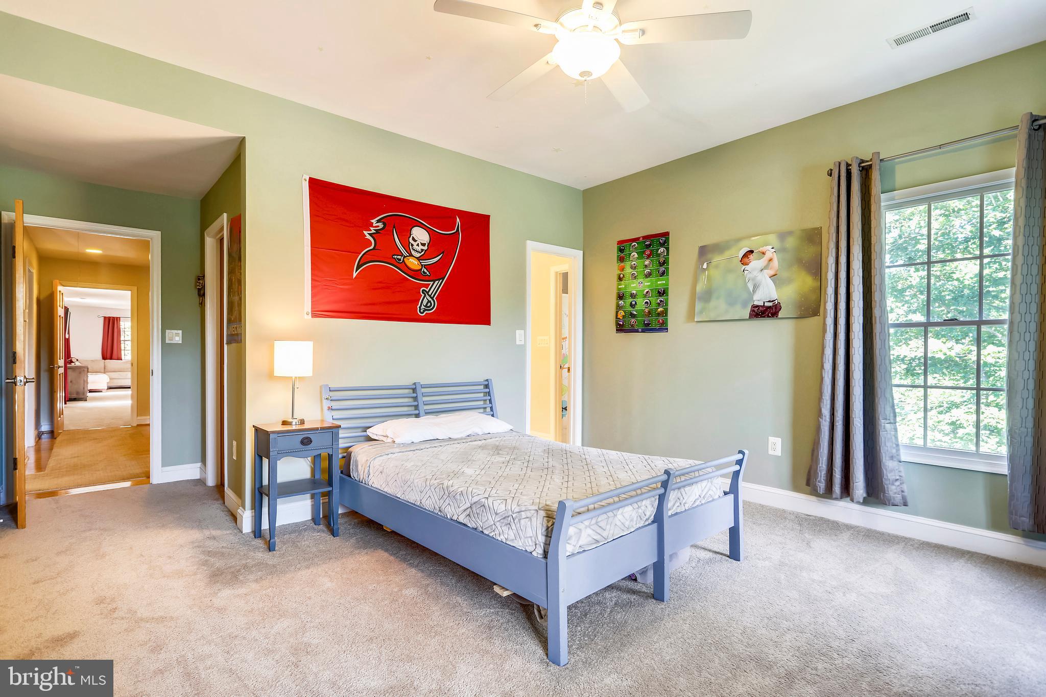 OLD SOUTH COUNTRY CLUB - Residential