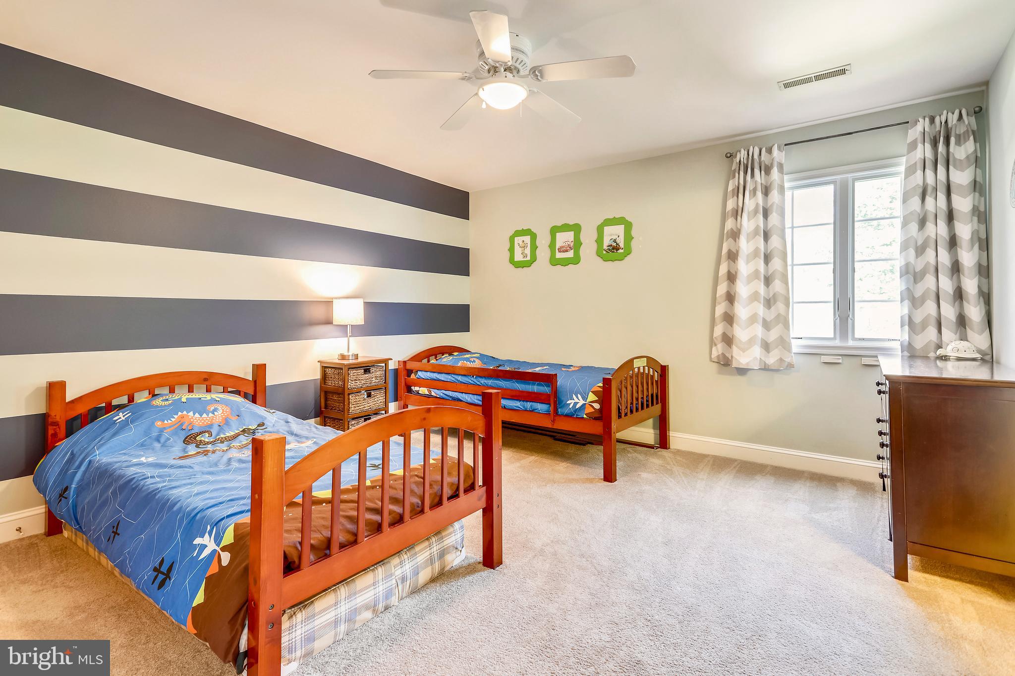 OLD SOUTH COUNTRY CLUB - Residential