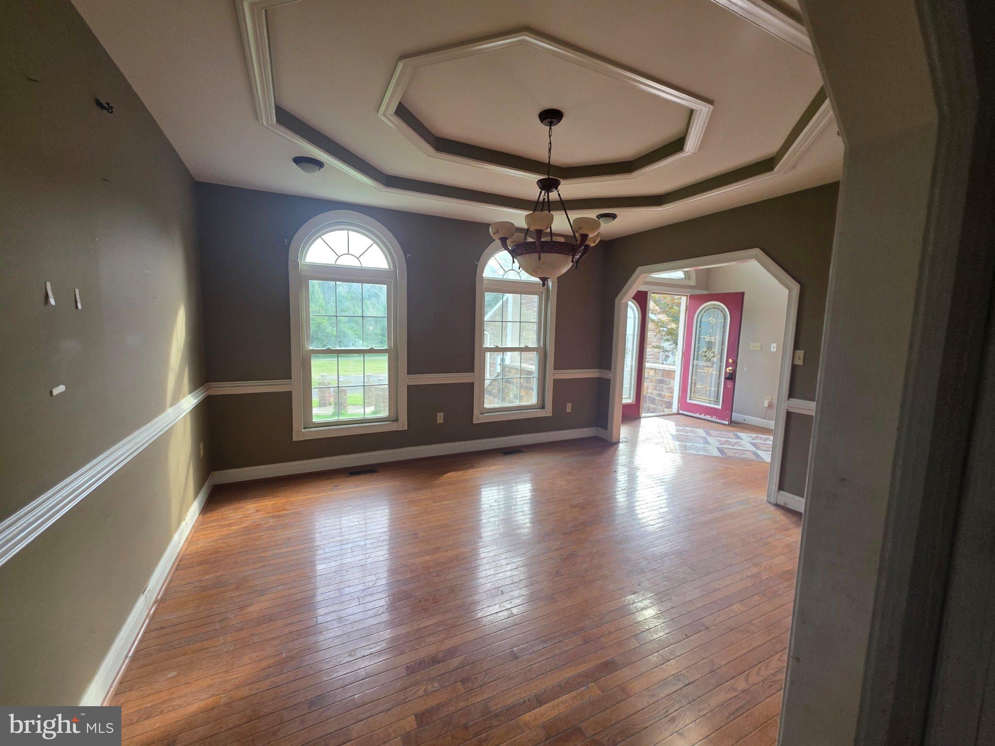 10205 TICKLE LANE
