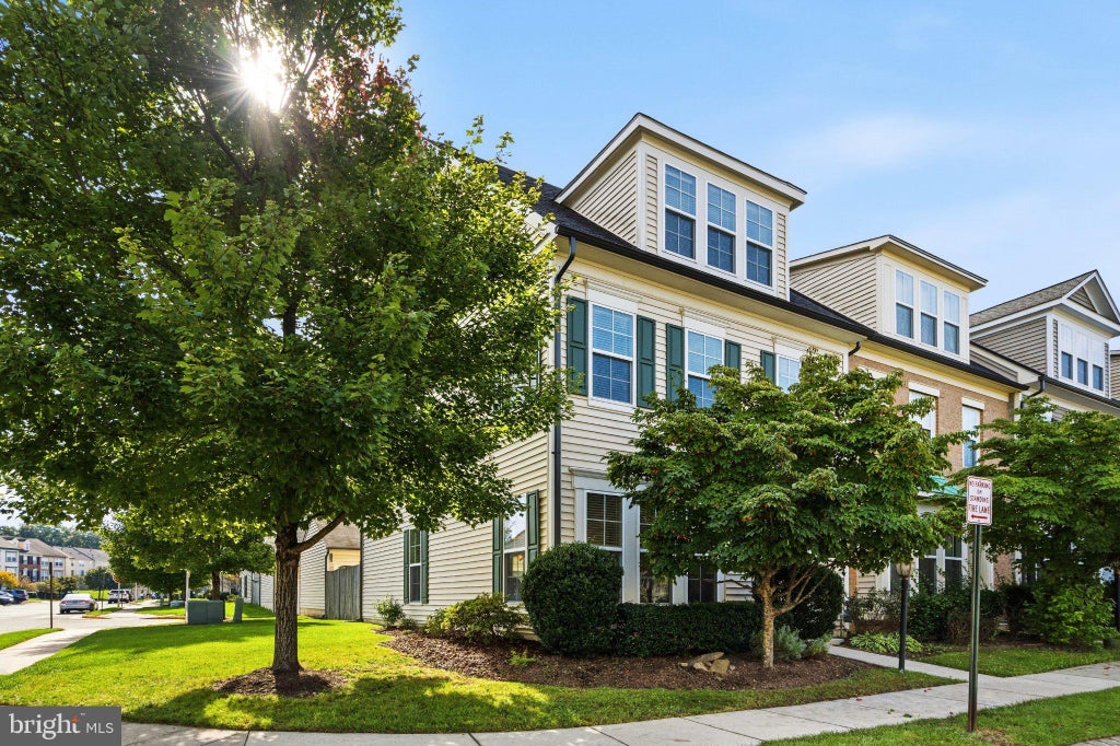 Photo of 9228 Alvyn Lake Circle, BRISTOW, VA 20136 (MLS # VAPW2131586)