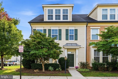 Photo of 9228 Alvyn Lake Circle, BRISTOW, VA 20136 (MLS # VAPW2131586)