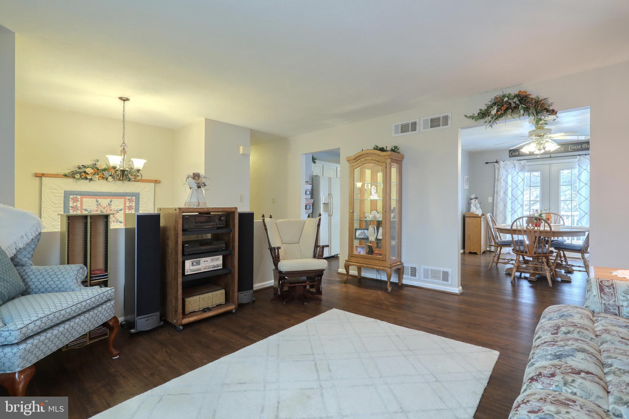 KENDALE HEIGHTS - Residential