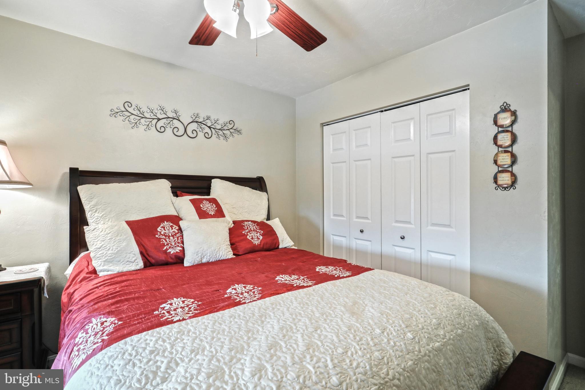 KENDALE HEIGHTS - Residential