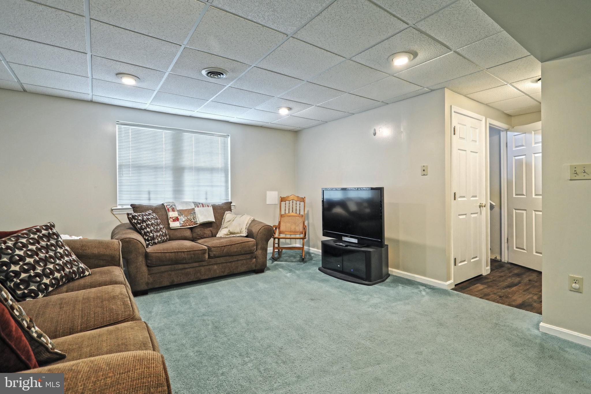 KENDALE HEIGHTS - Residential