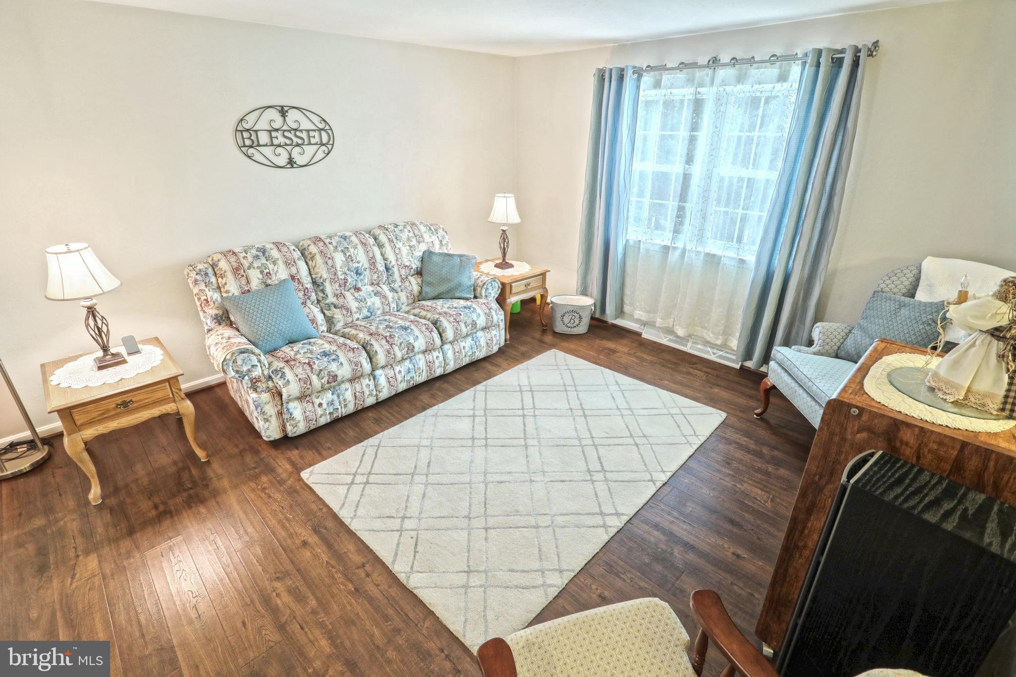 KENDALE HEIGHTS - Residential