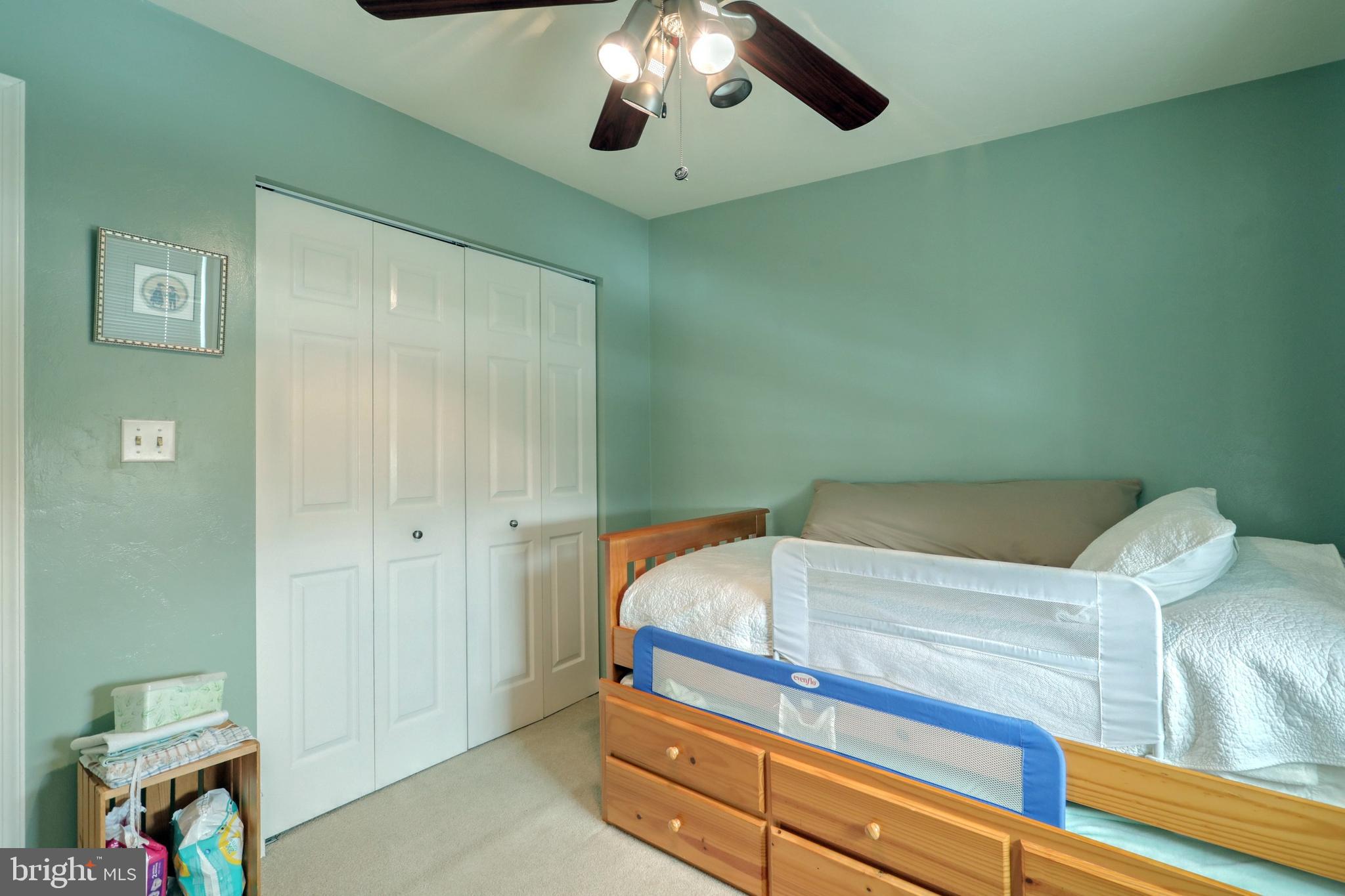 KENDALE HEIGHTS - Residential
