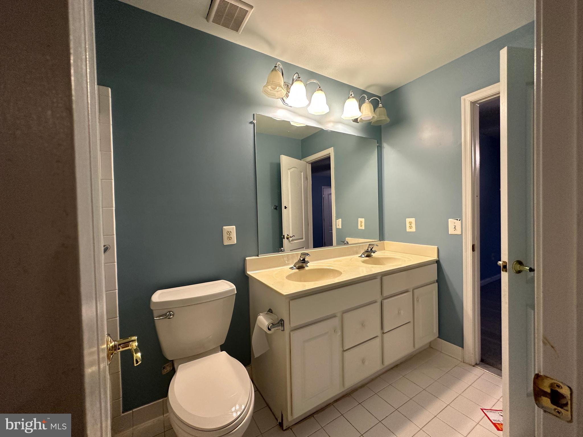 THE PADDOCKS - Residential Lease