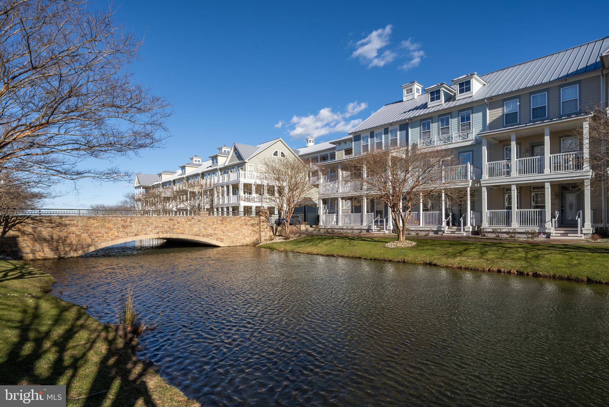 SUNSET ISLAND - Residential