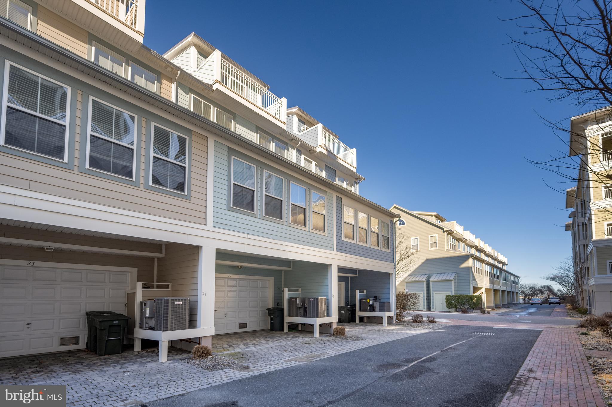 SUNSET ISLAND - Residential