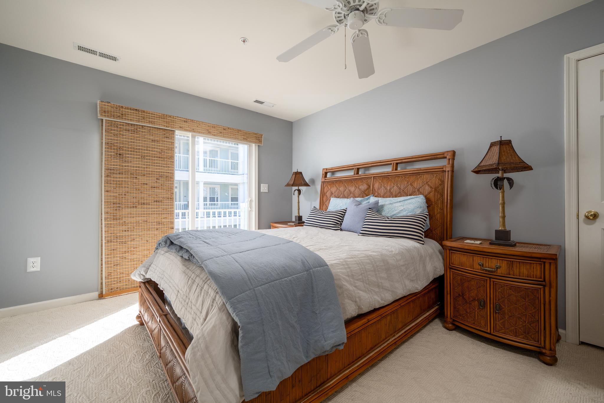 SUNSET ISLAND - Residential