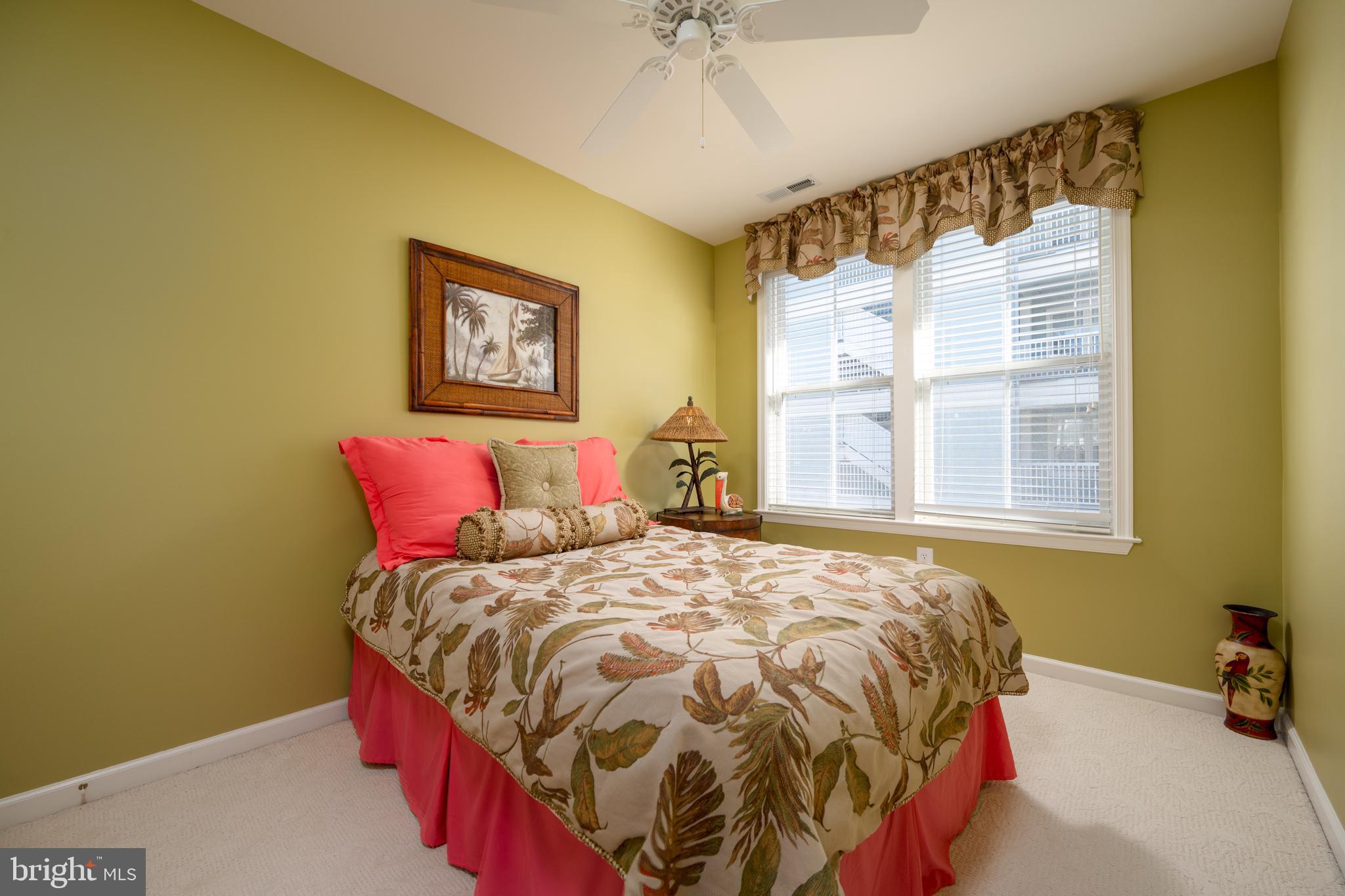 SUNSET ISLAND - Residential