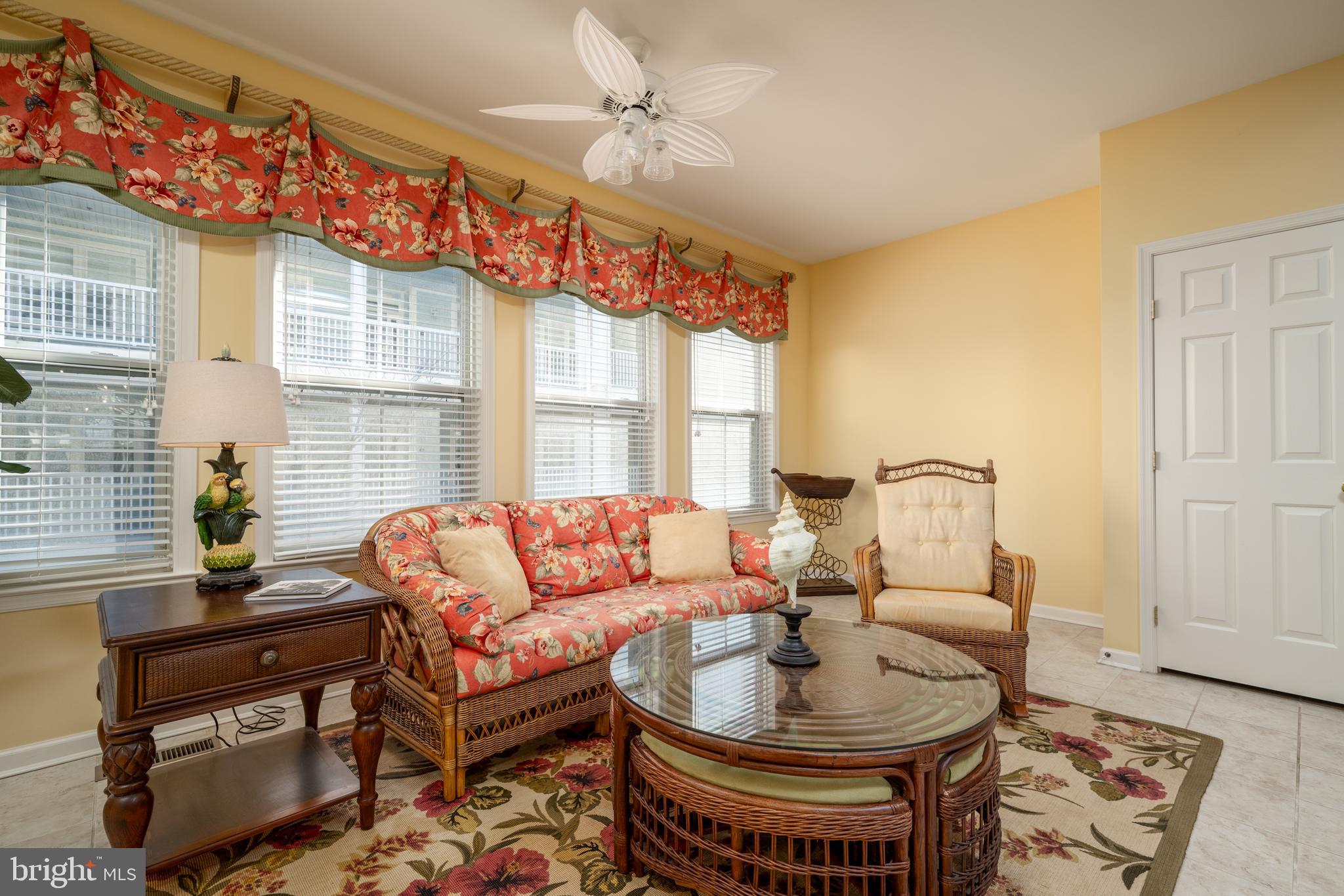 SUNSET ISLAND - Residential