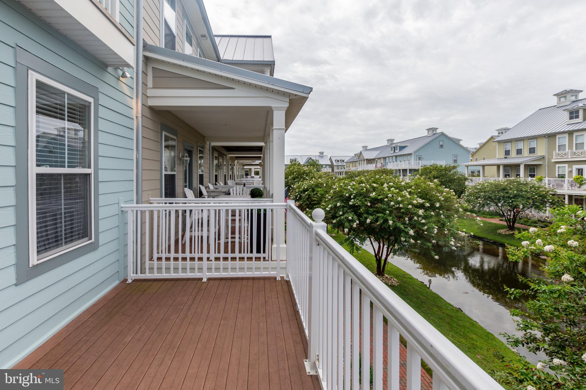 SUNSET ISLAND - Residential