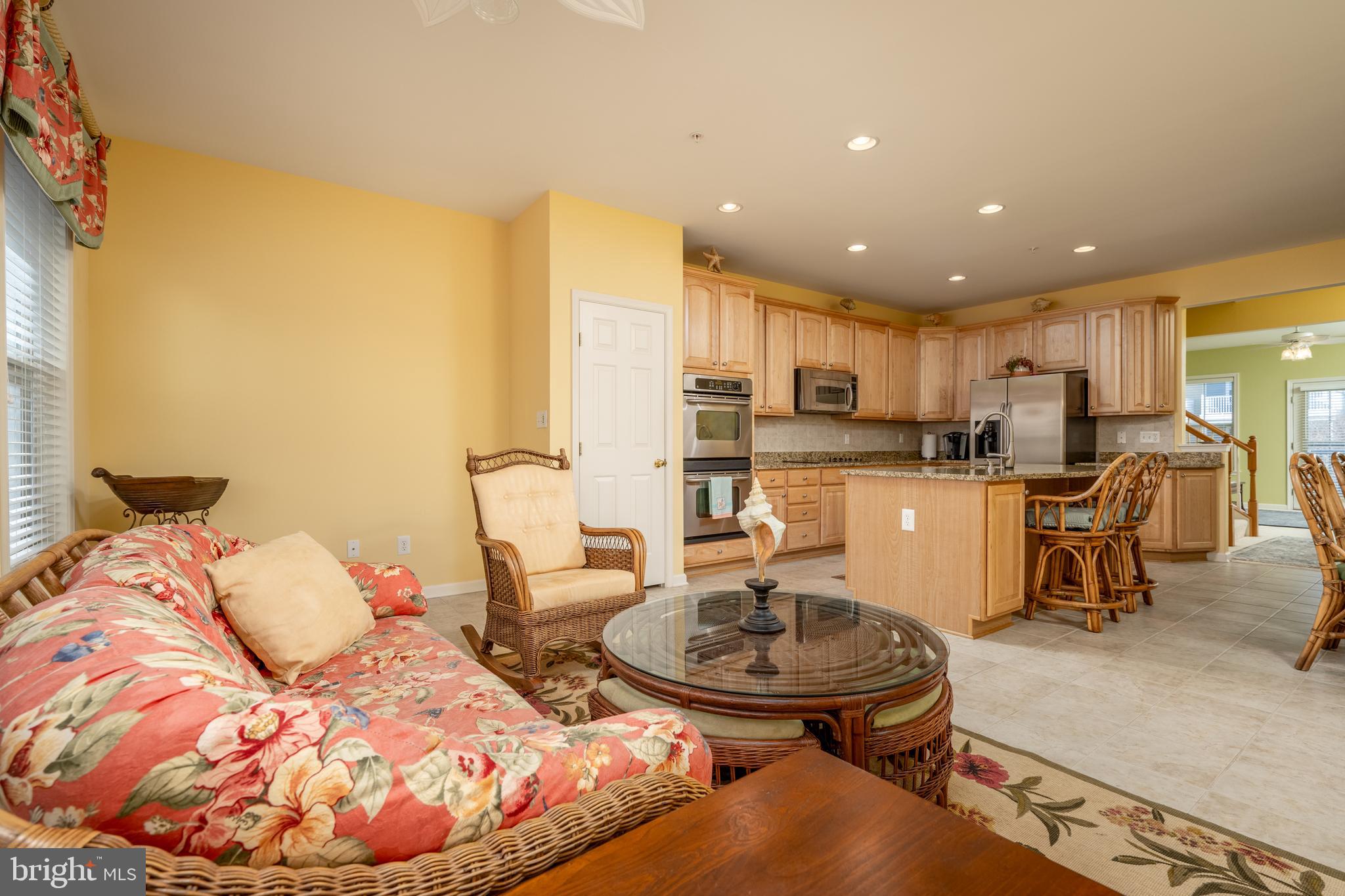 SUNSET ISLAND - Residential