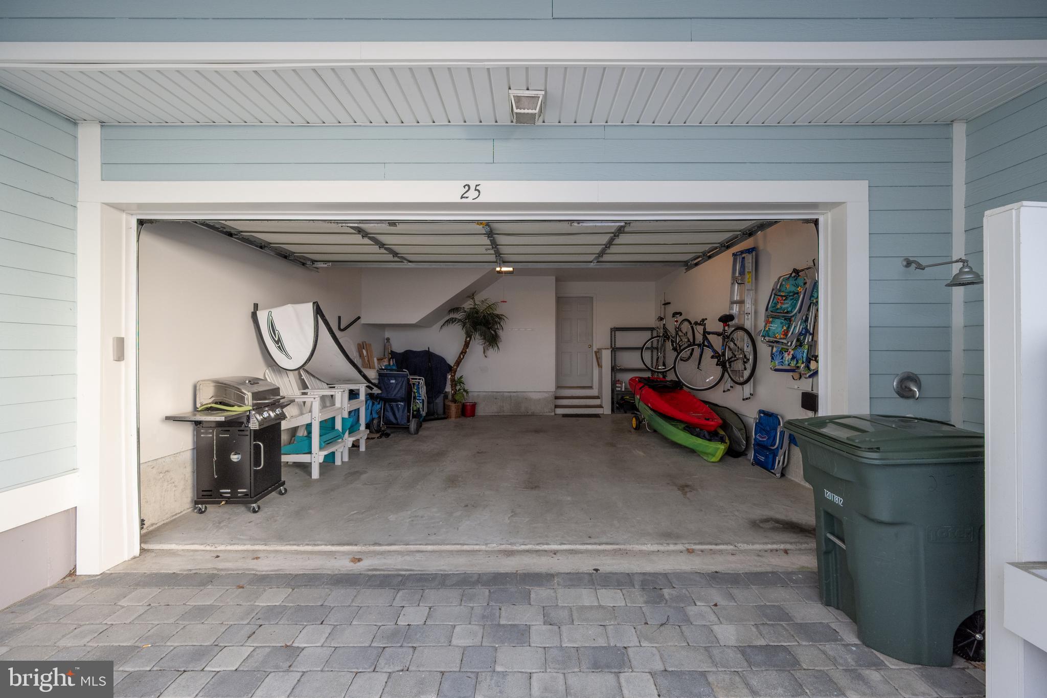 SUNSET ISLAND - Residential