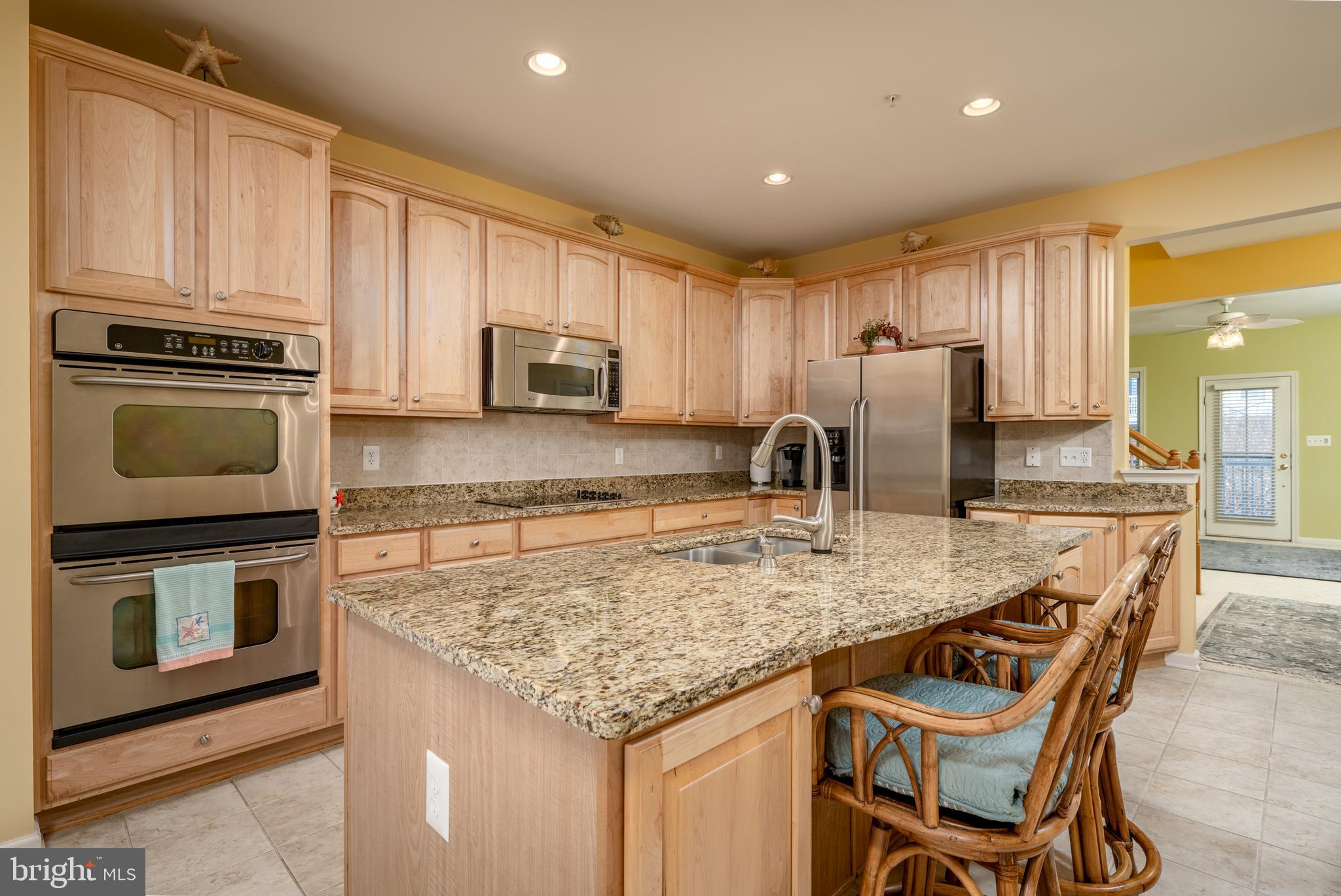 SUNSET ISLAND - Residential