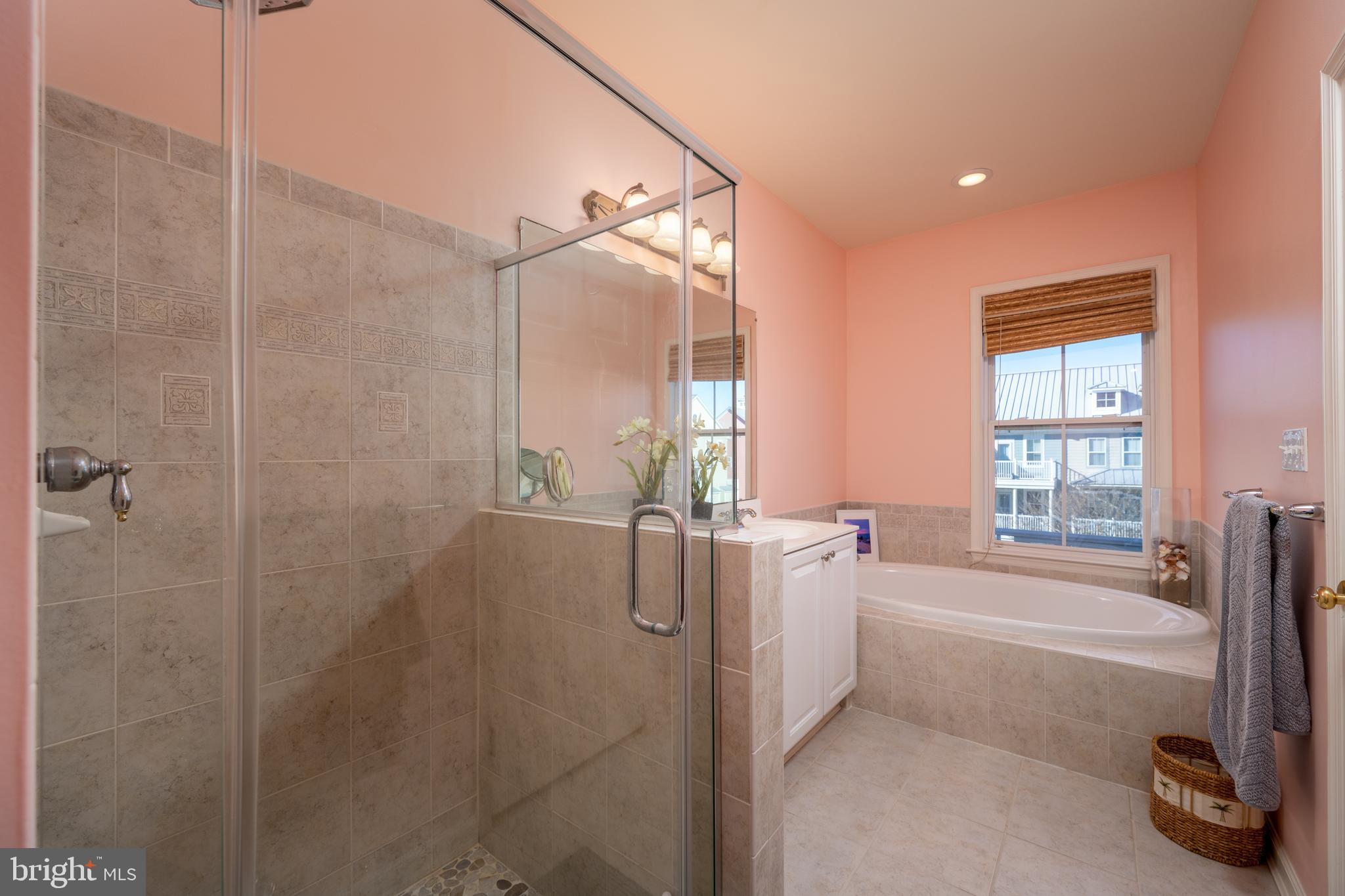 SUNSET ISLAND - Residential