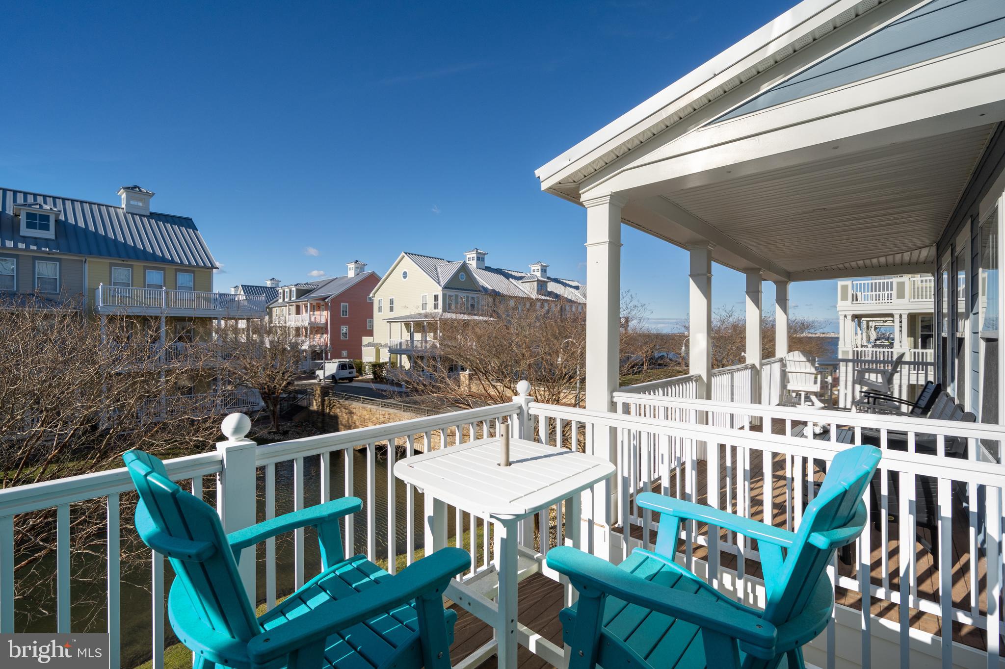 SUNSET ISLAND - Residential