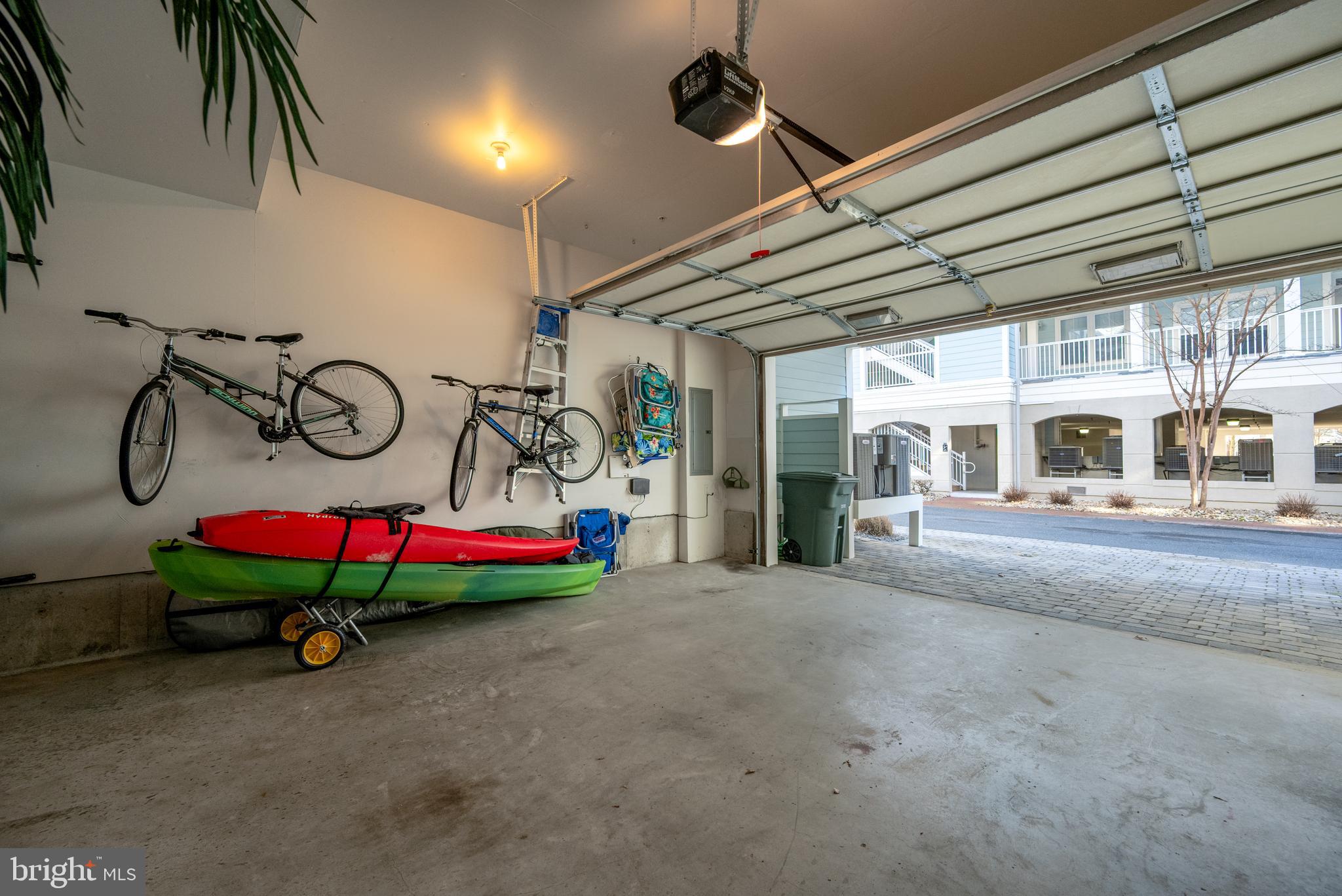 SUNSET ISLAND - Residential