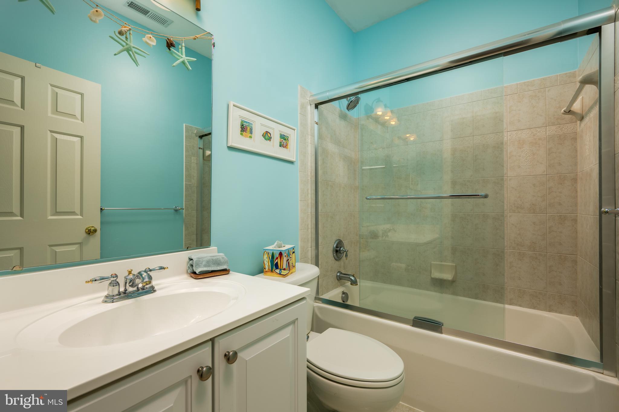 SUNSET ISLAND - Residential