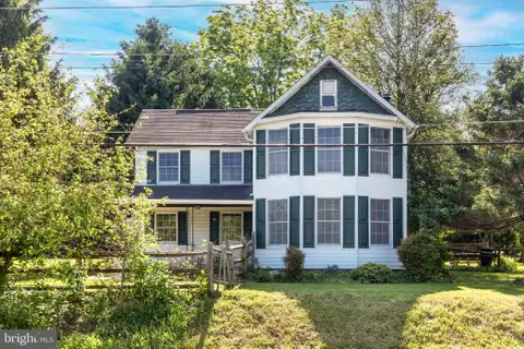 MLS: MDBC2153894