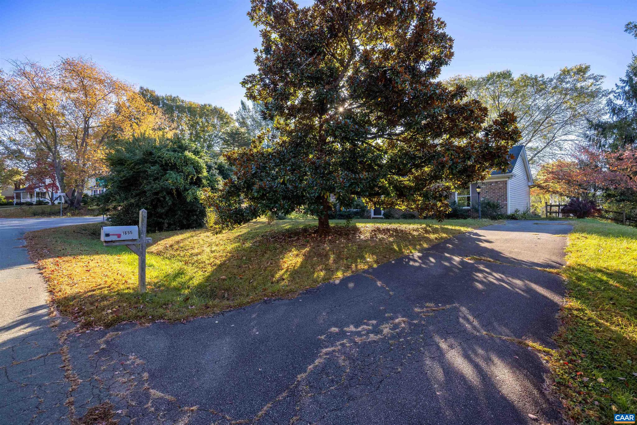 HOLLYMEAD - Residential