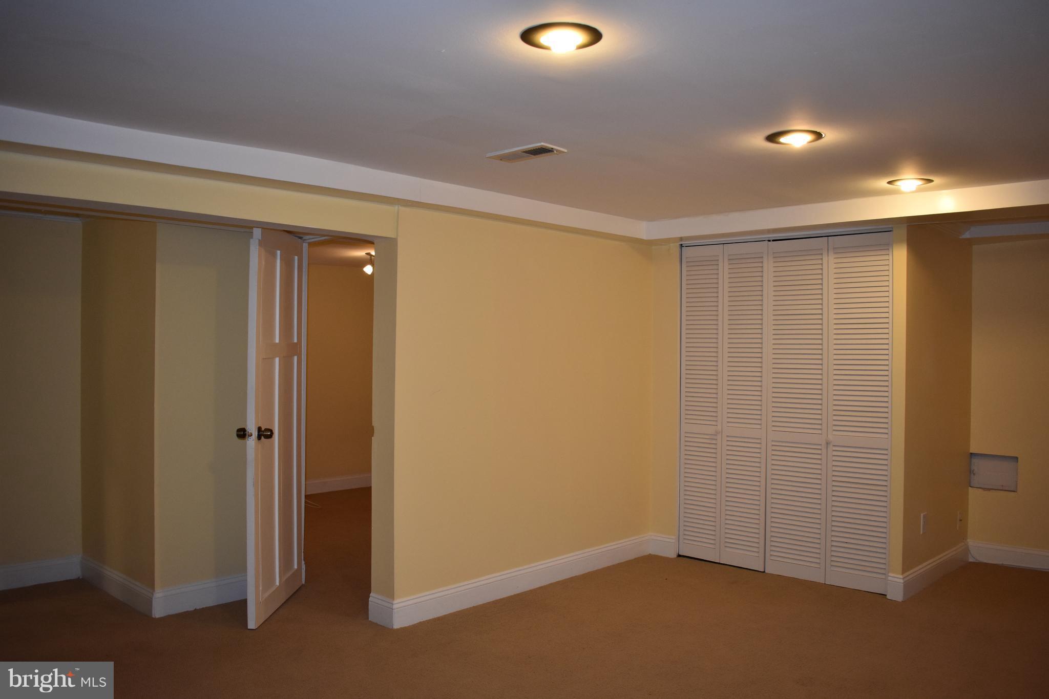 ROCK CREEK FOREST - Residential Lease