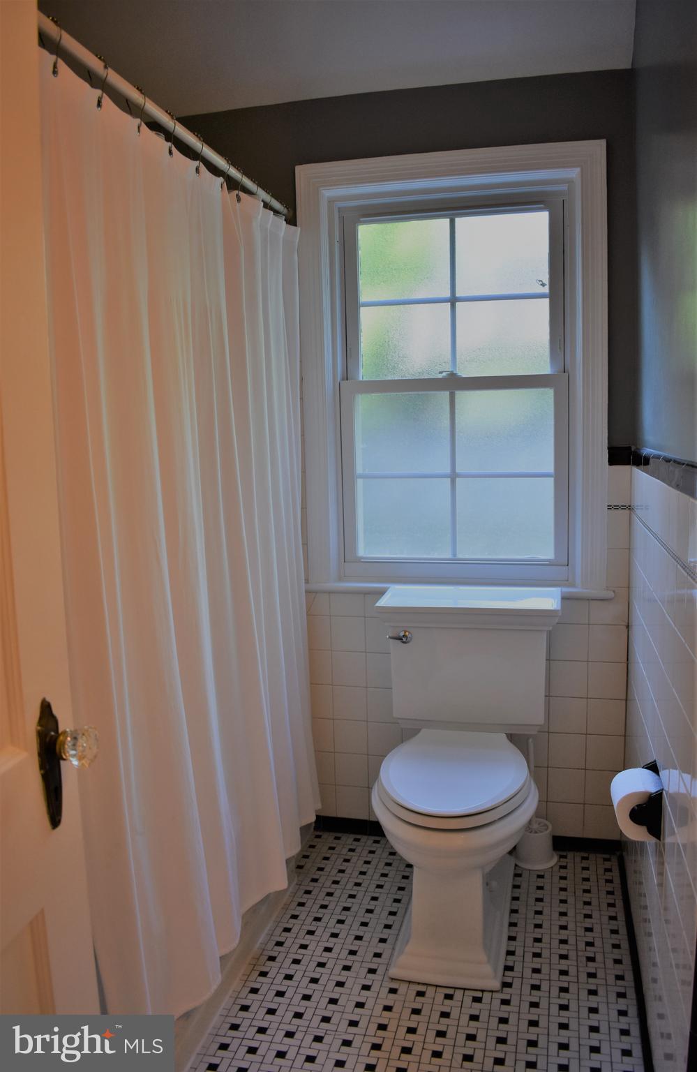 ROCK CREEK FOREST - Residential Lease