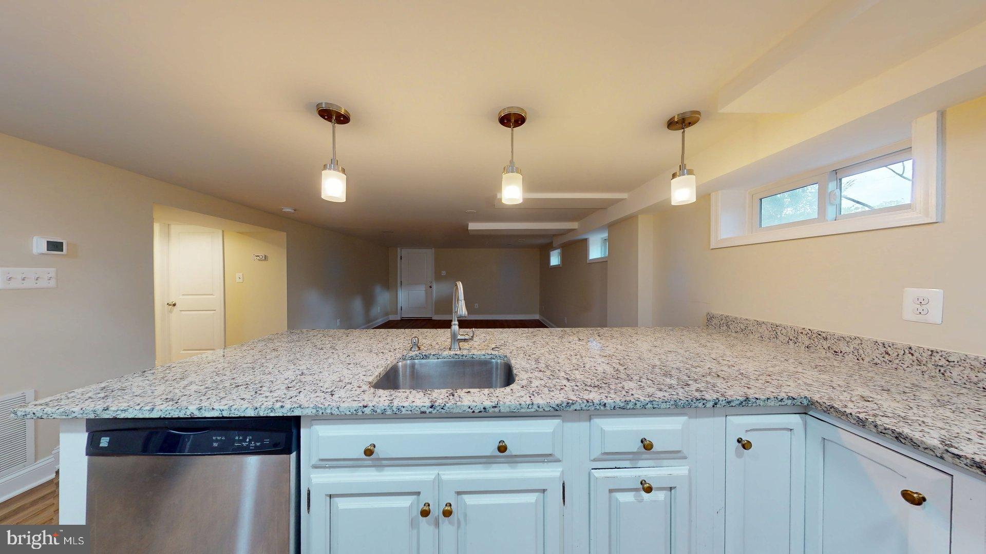 1210 N KENILWORTH STREET 9