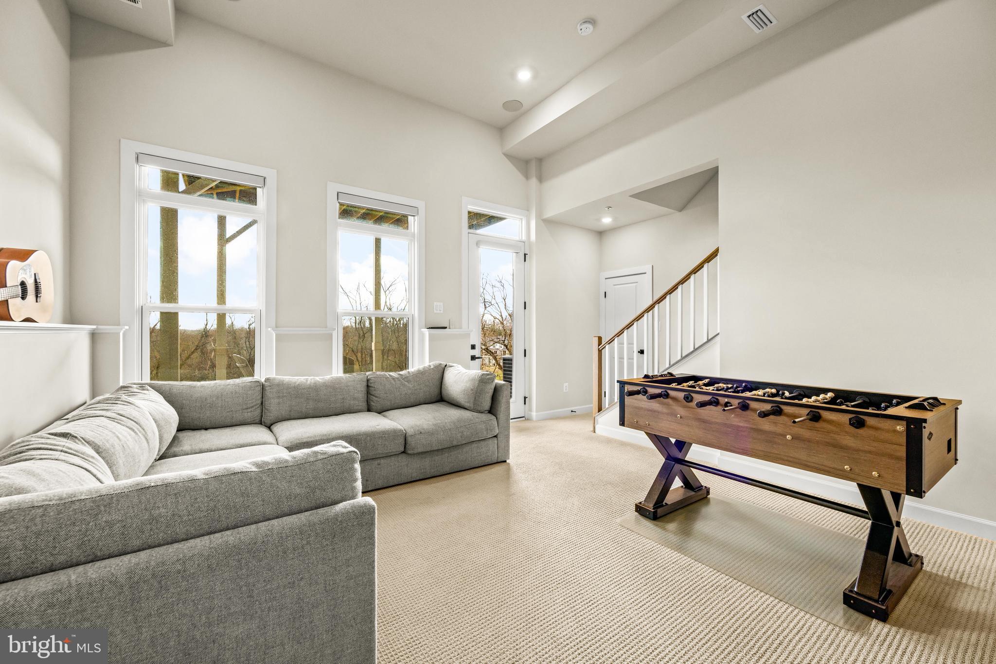 HUNT VALLEY - Residential Lease