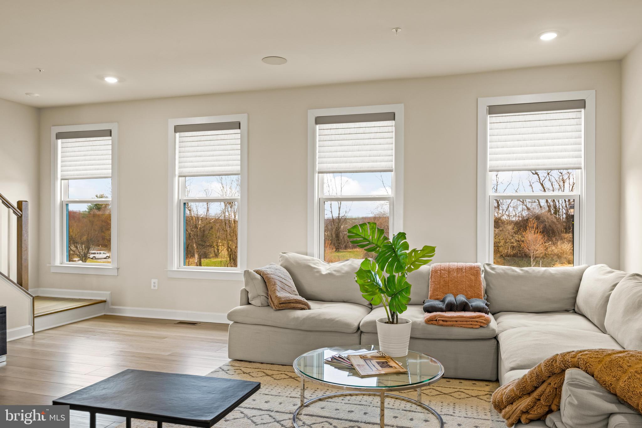 HUNT VALLEY - Residential Lease