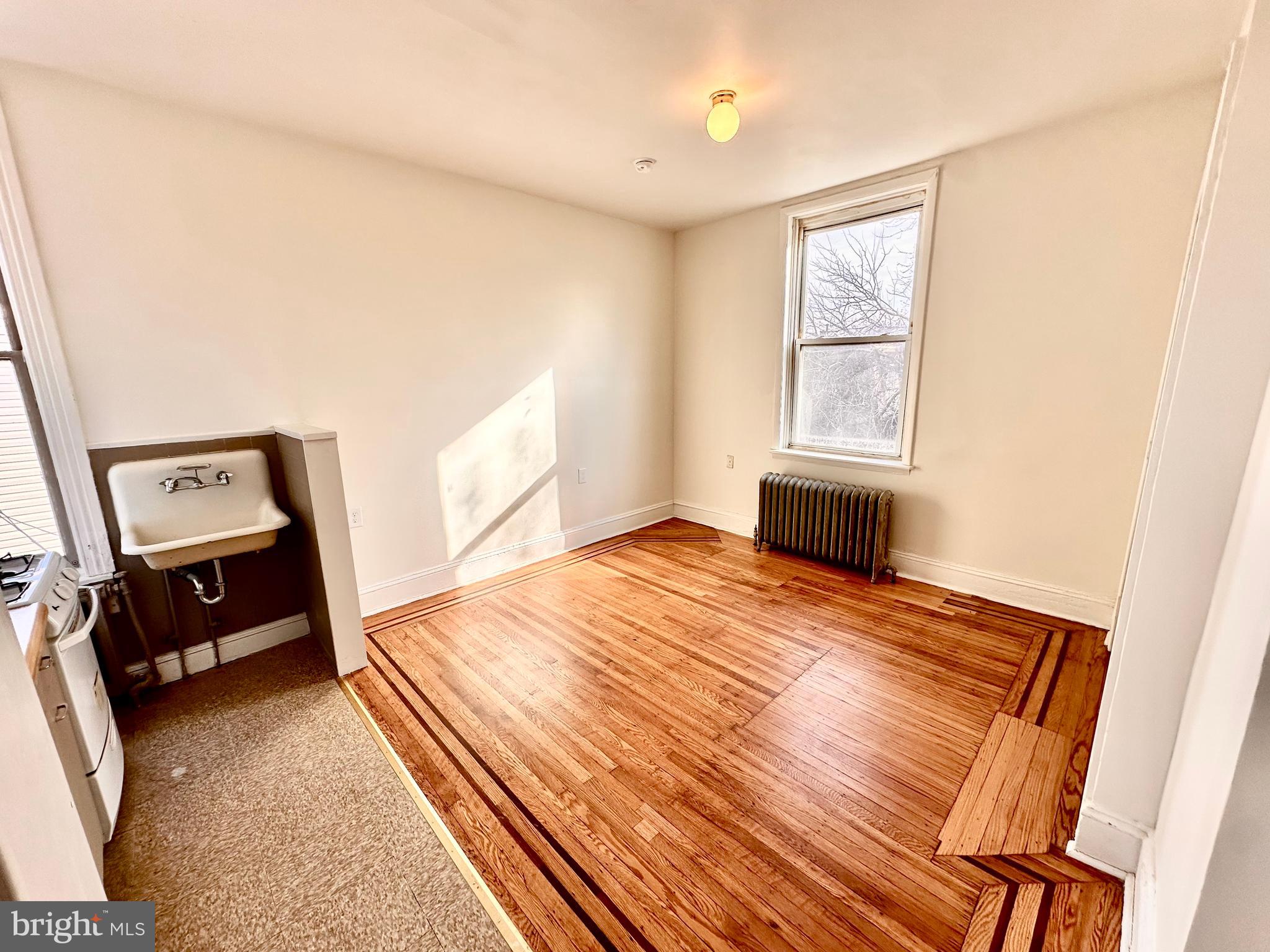 1808 W TIOGA STREET 3R