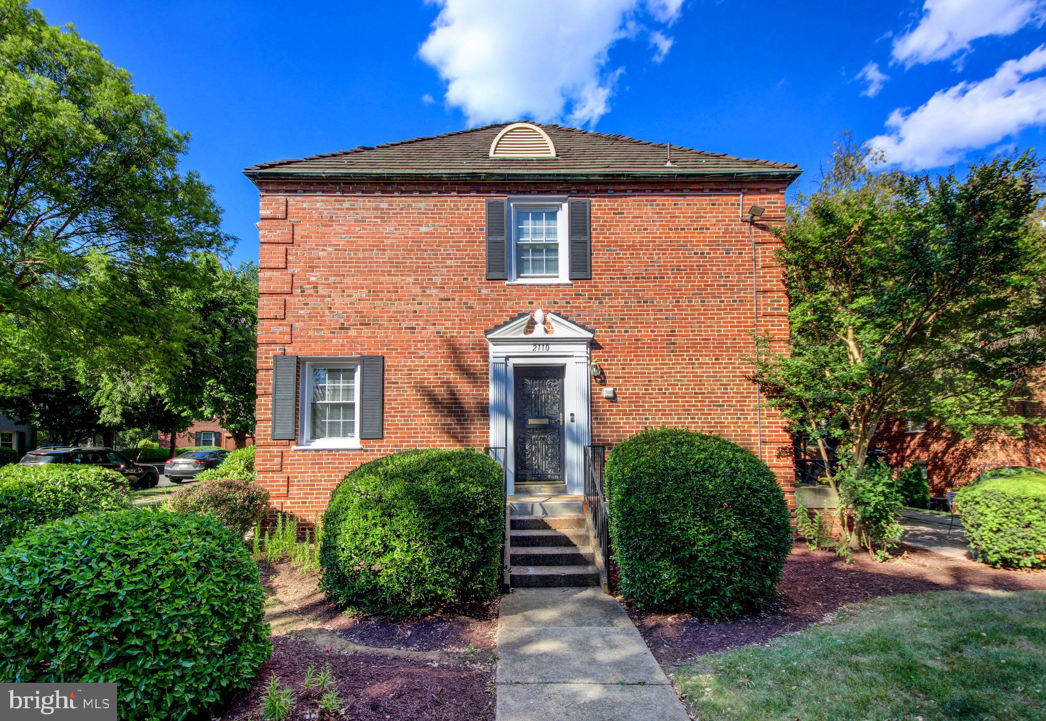 2110 SUITLAND TERRACE SE