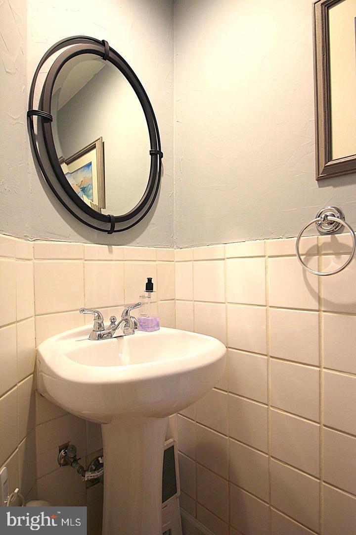 WESTRIDGE OF ALEXANDRIA - Residential Lease