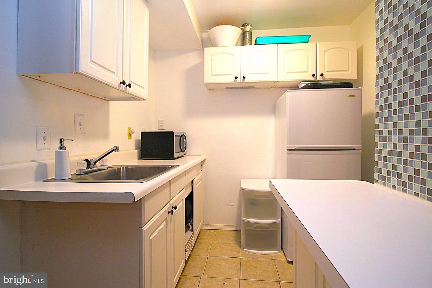 WESTRIDGE OF ALEXANDRIA - Residential Lease