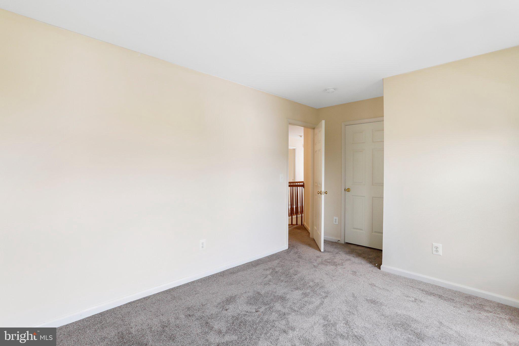 LAKELAND PLACE - Residential Lease