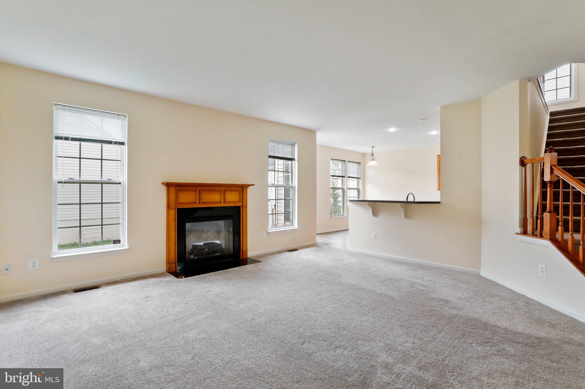 LAKELAND PLACE - Residential Lease