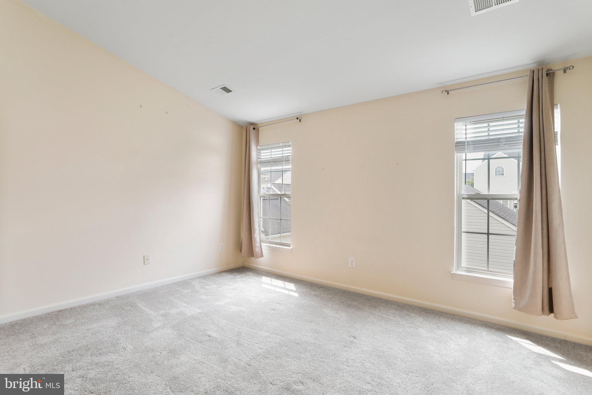 LAKELAND PLACE - Residential Lease