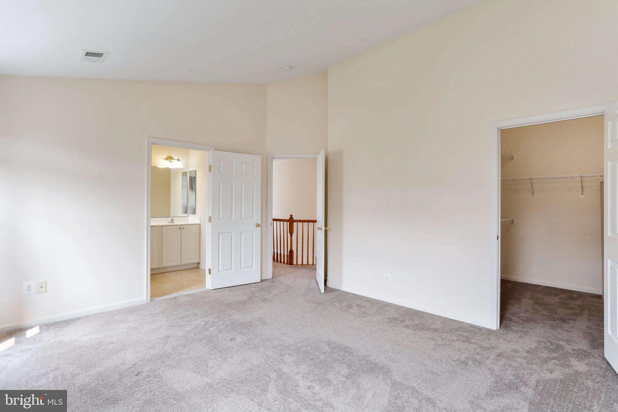 LAKELAND PLACE - Residential Lease