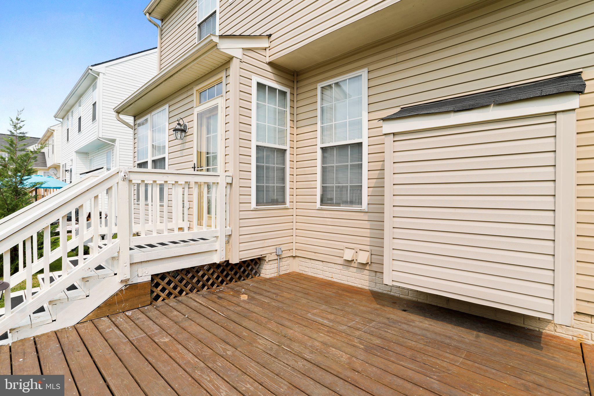 LAKELAND PLACE - Residential Lease