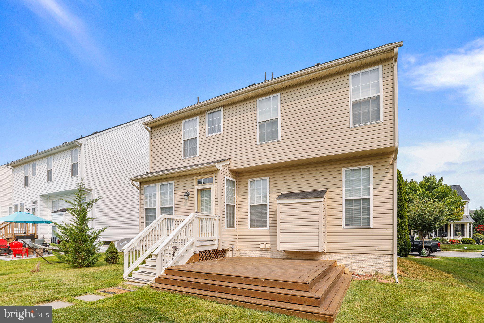 LAKELAND PLACE - Residential Lease