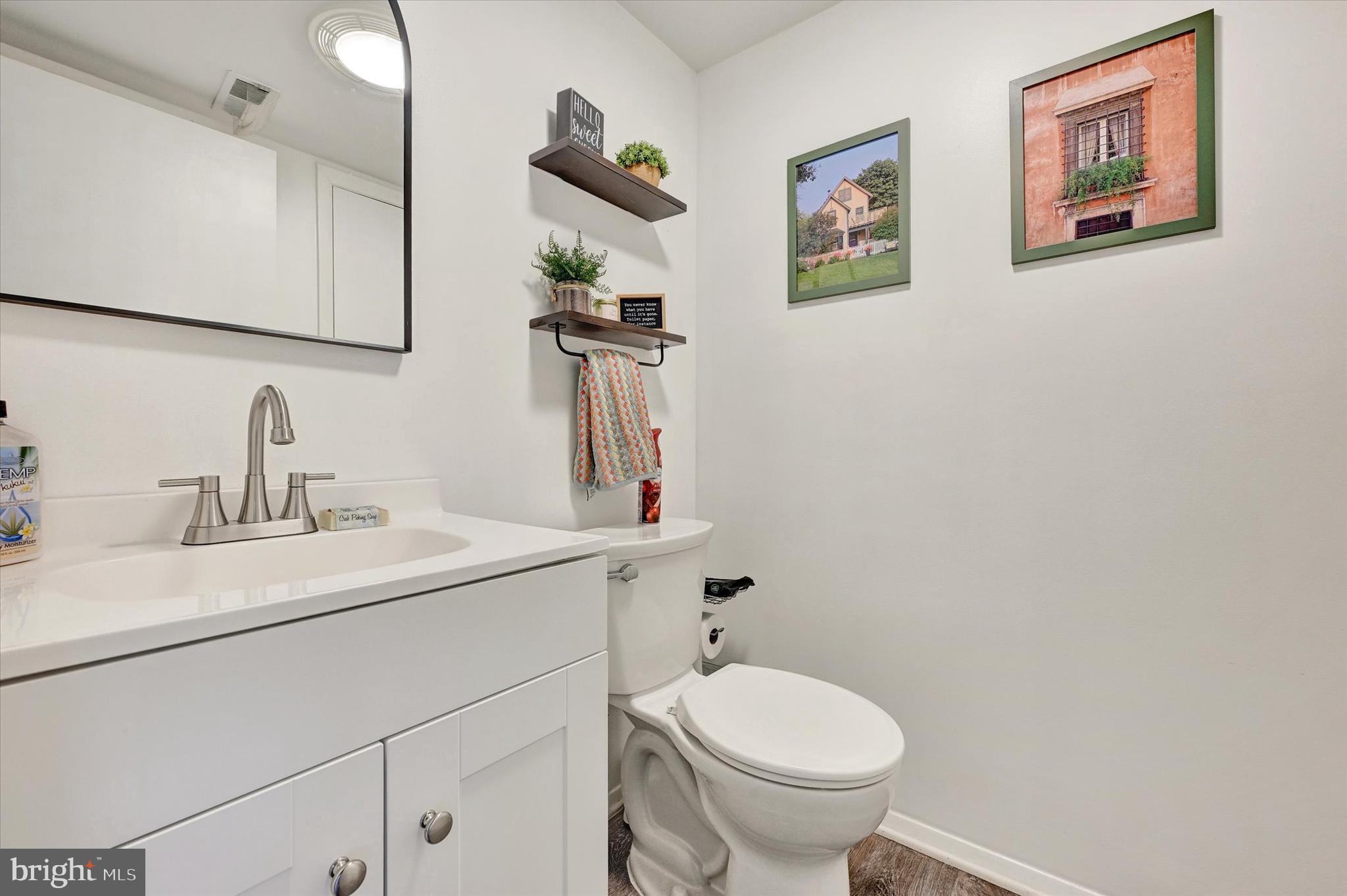 CHIPPENDALE - Residential