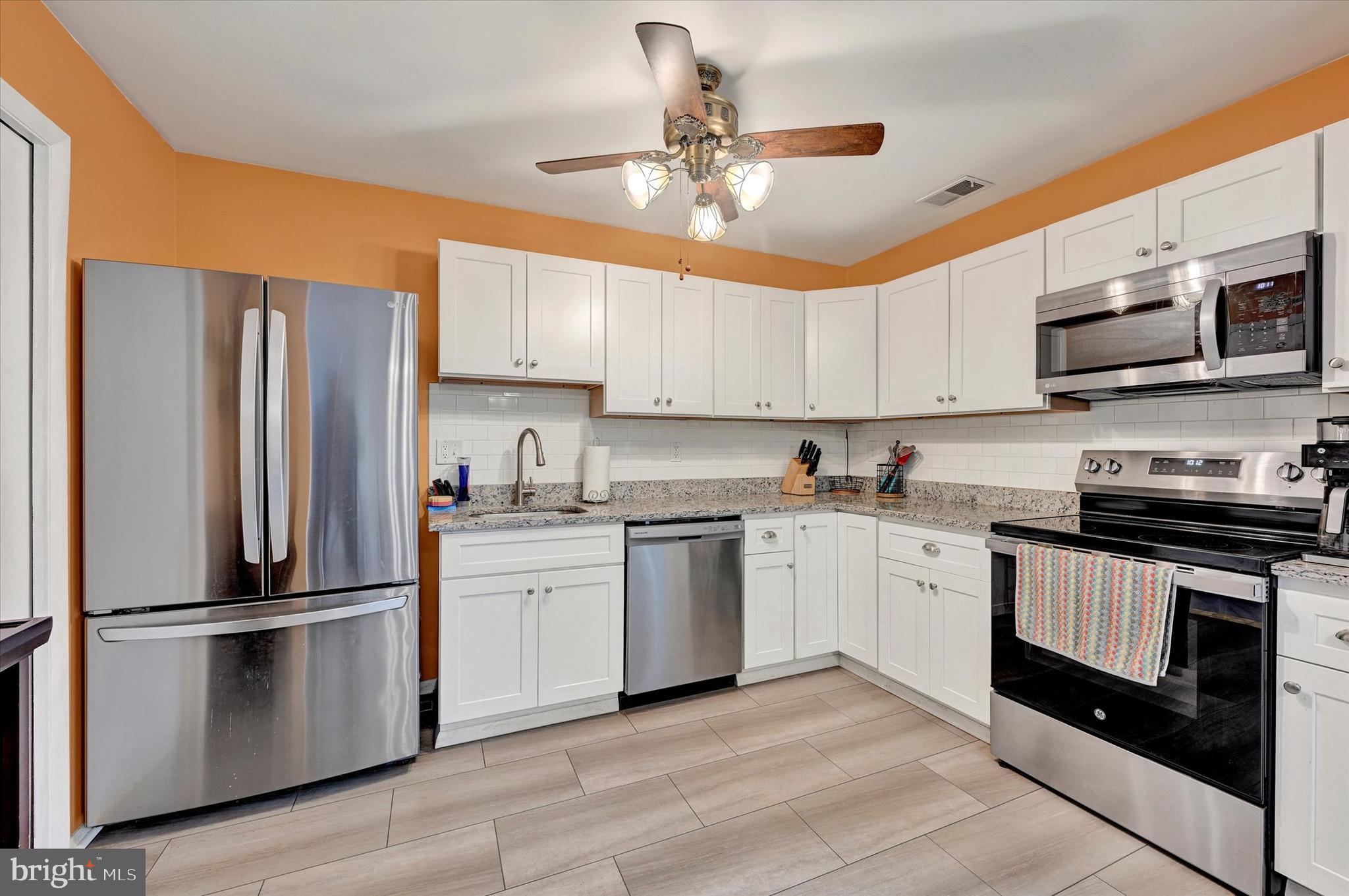 CHIPPENDALE - Residential