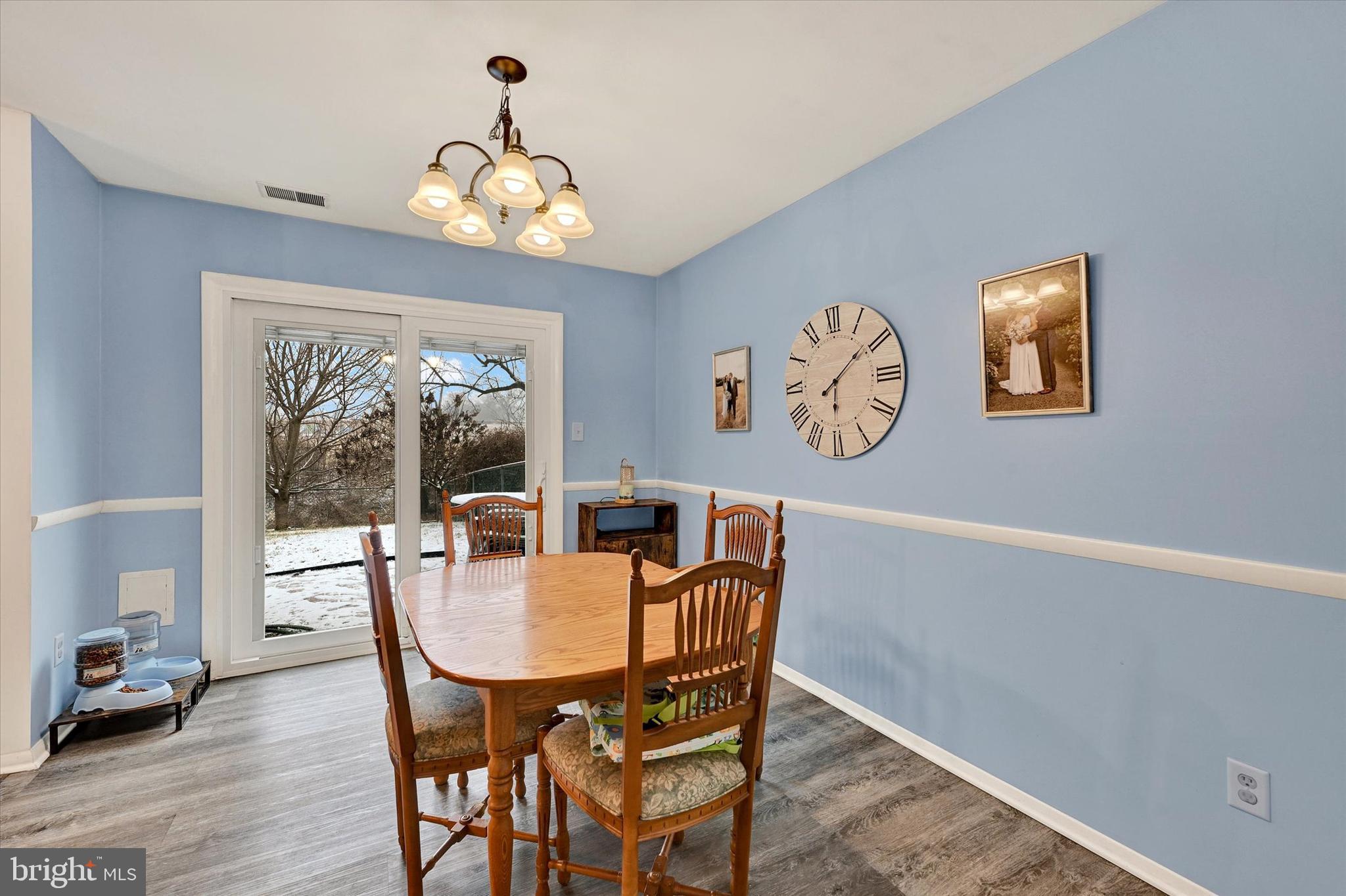 CHIPPENDALE - Residential