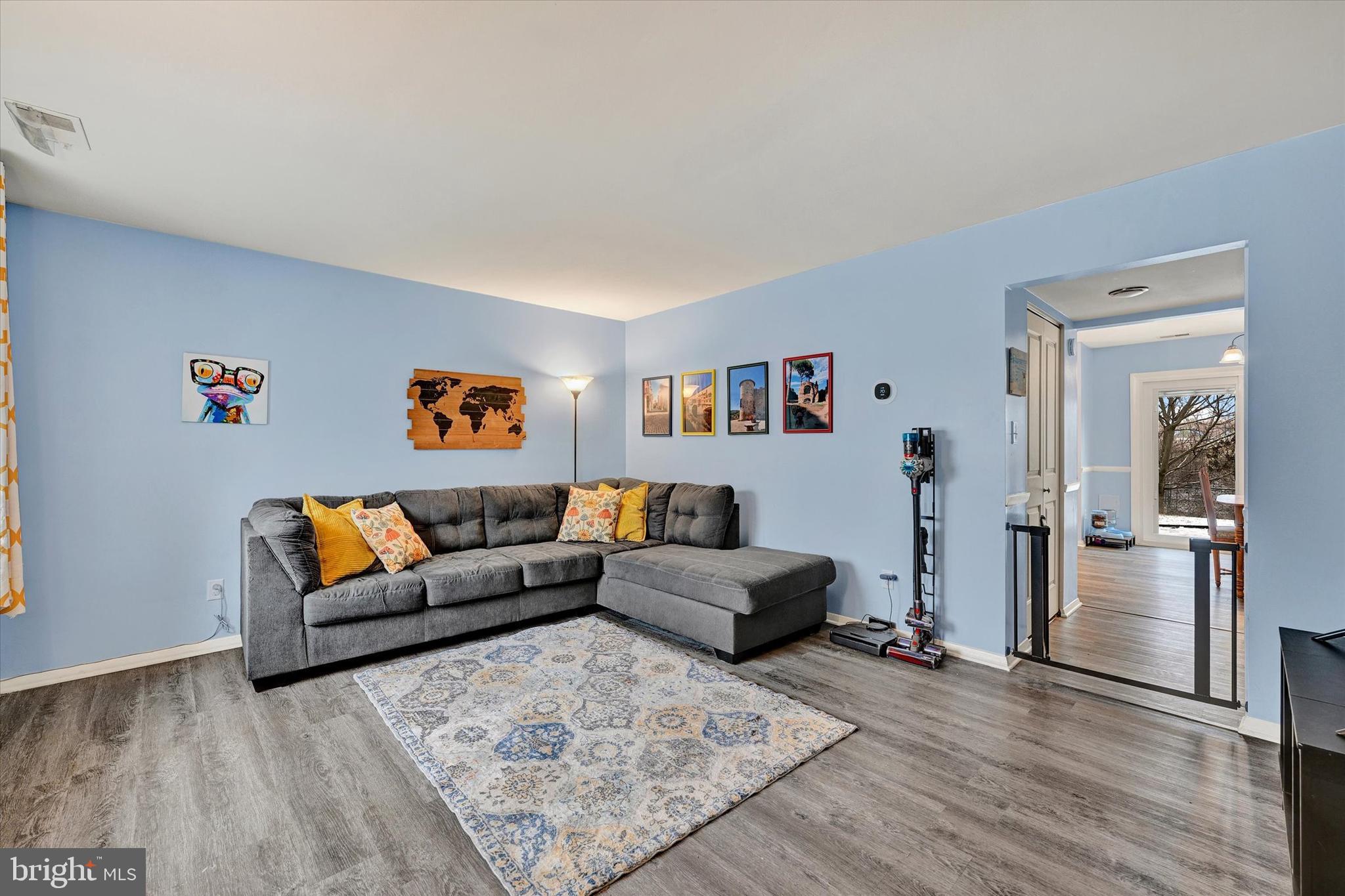 CHIPPENDALE - Residential