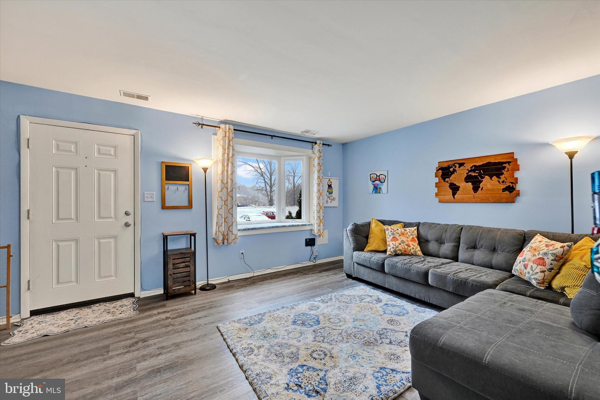 CHIPPENDALE - Residential