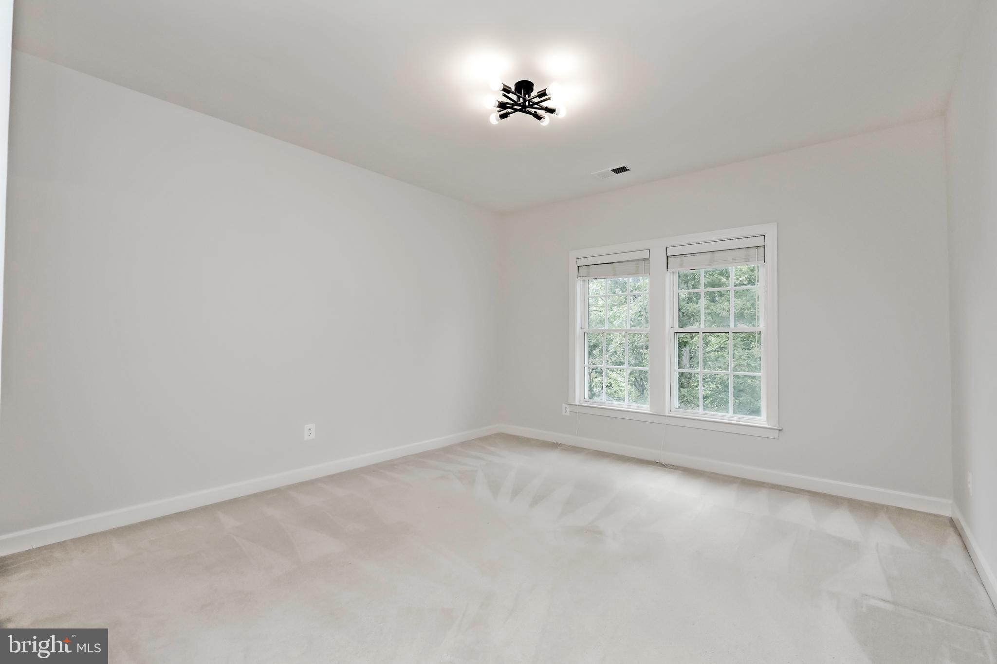 OCCOQUAN OVERLOOK - Residential