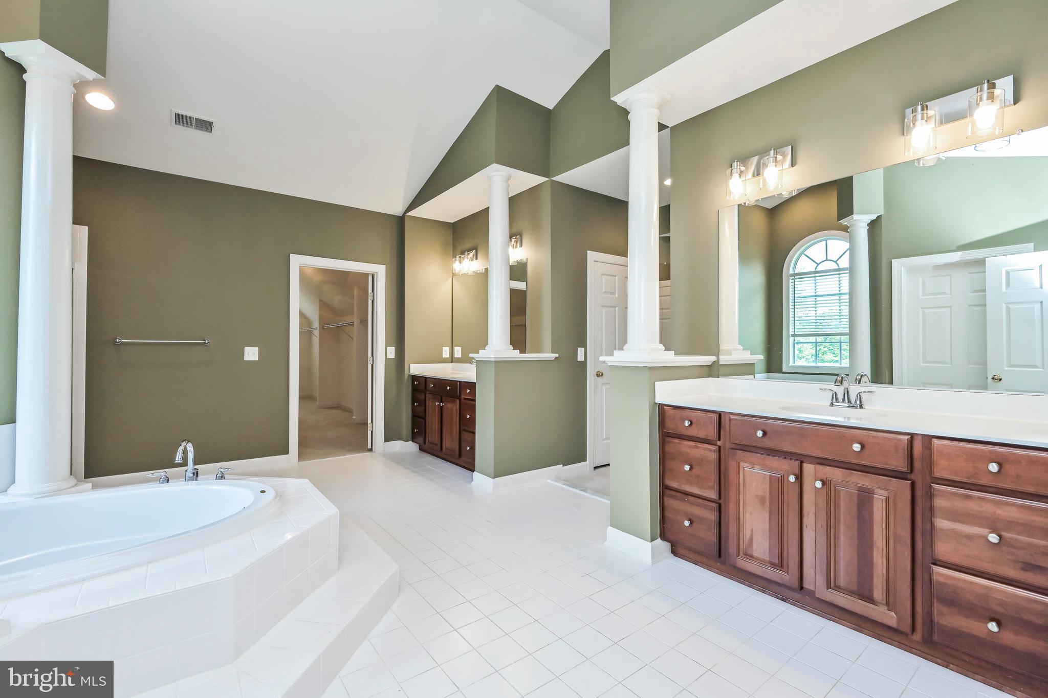 OCCOQUAN OVERLOOK - Residential