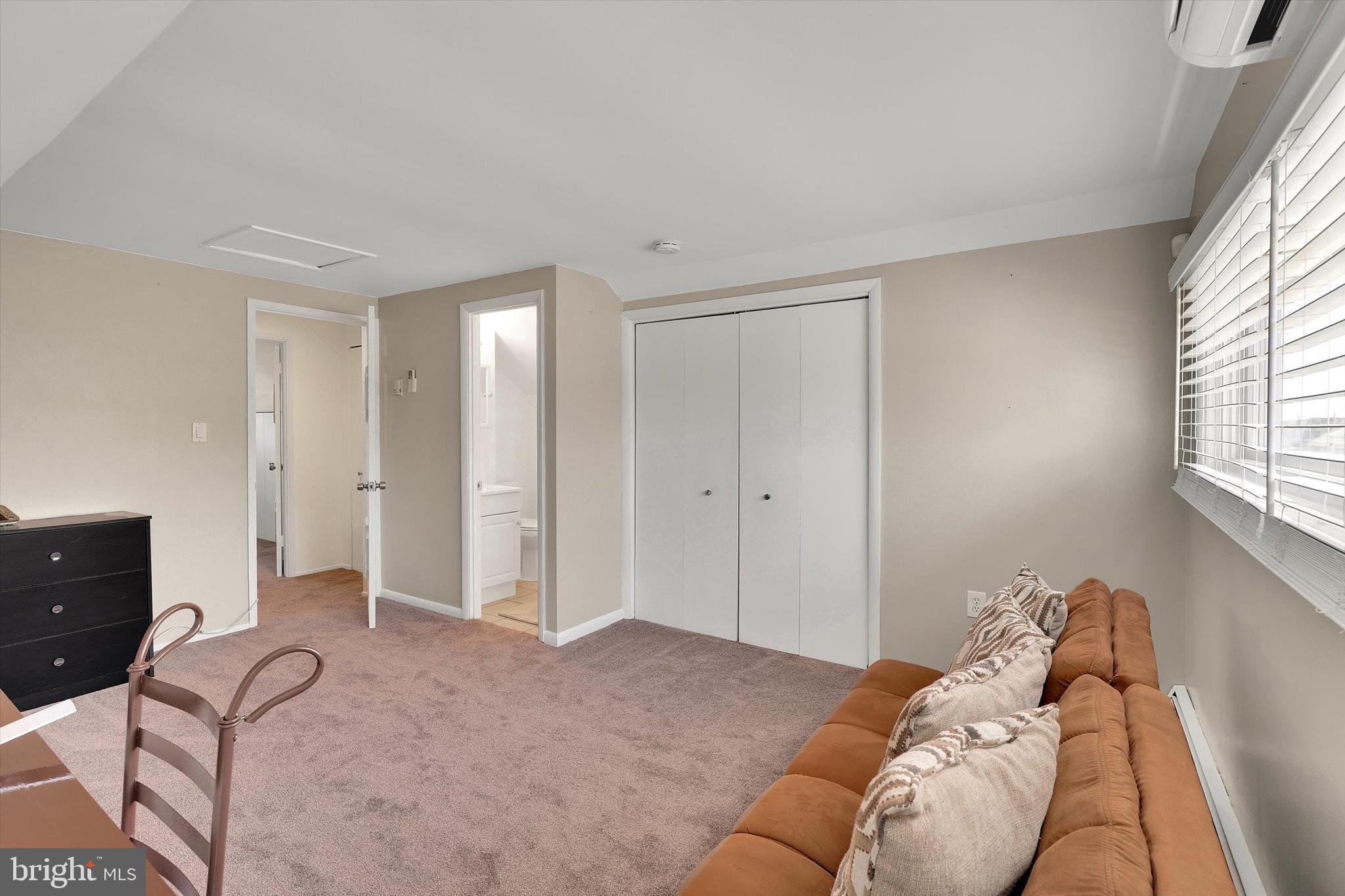 HOLLY HILL - Residential