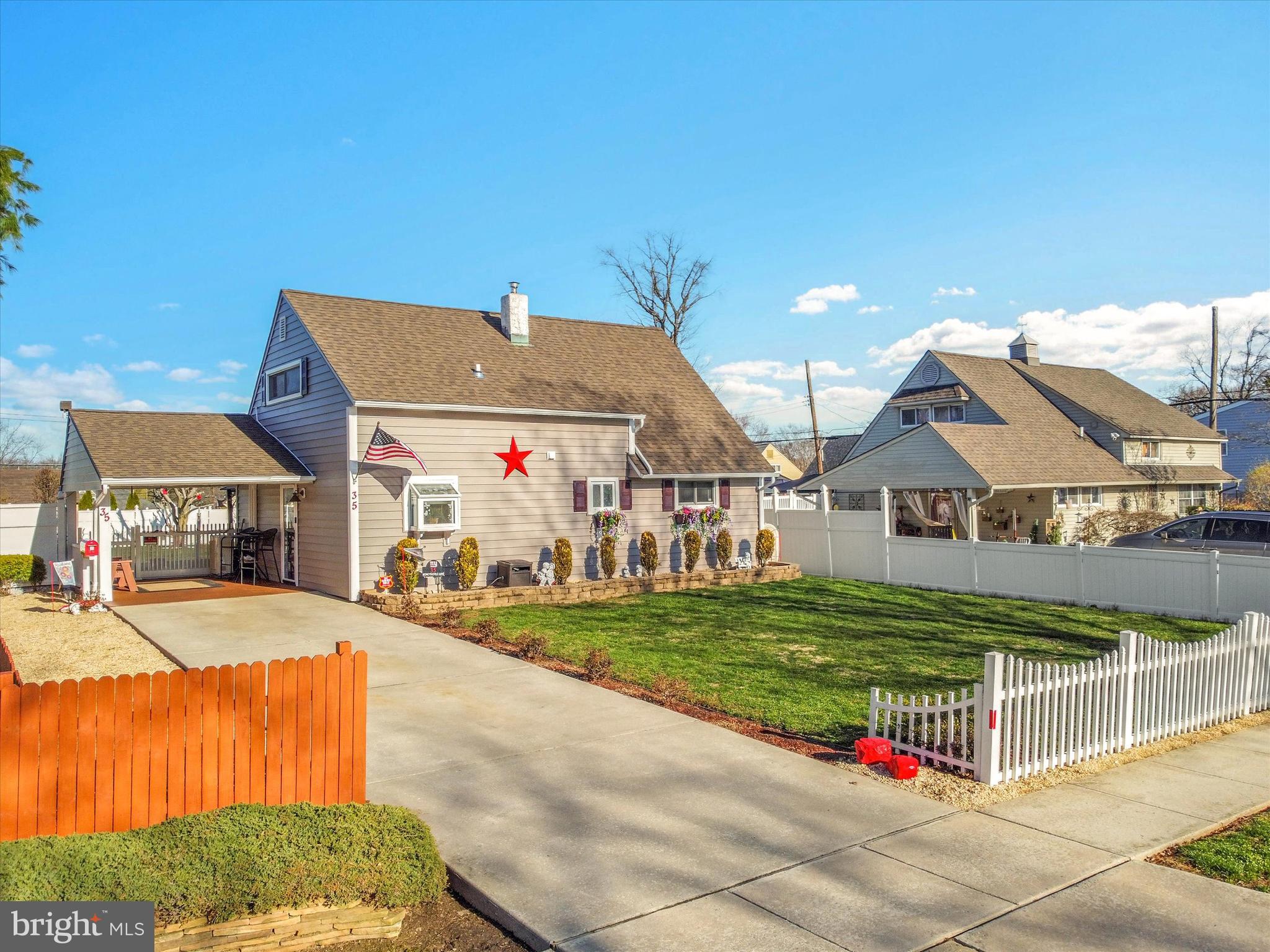 HOLLY HILL - Residential